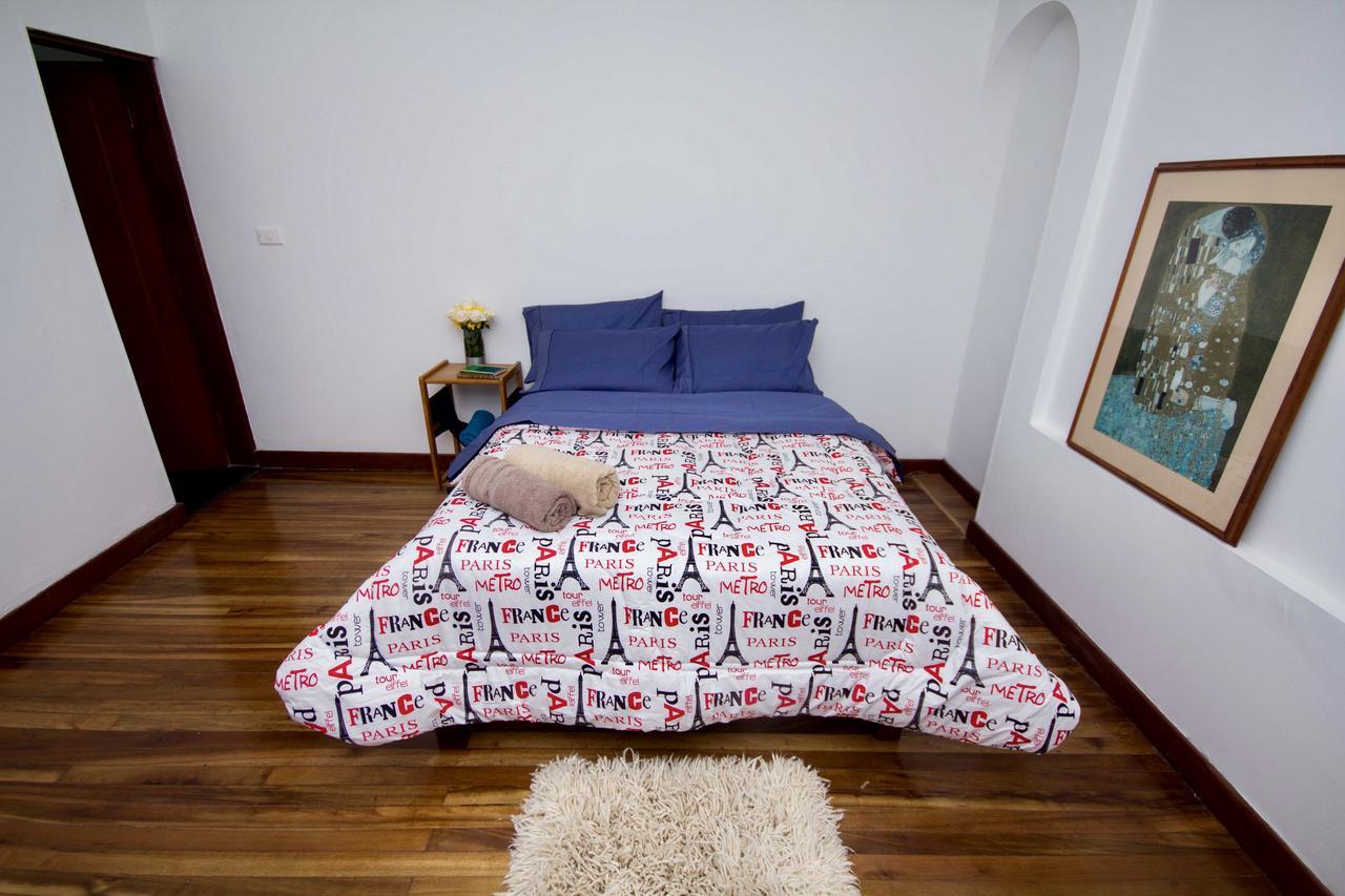 House For Groups - The Hostel Project Богота Экстерьер фото